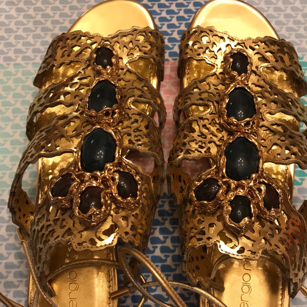 Sergio Rossi size 37 gold sandals